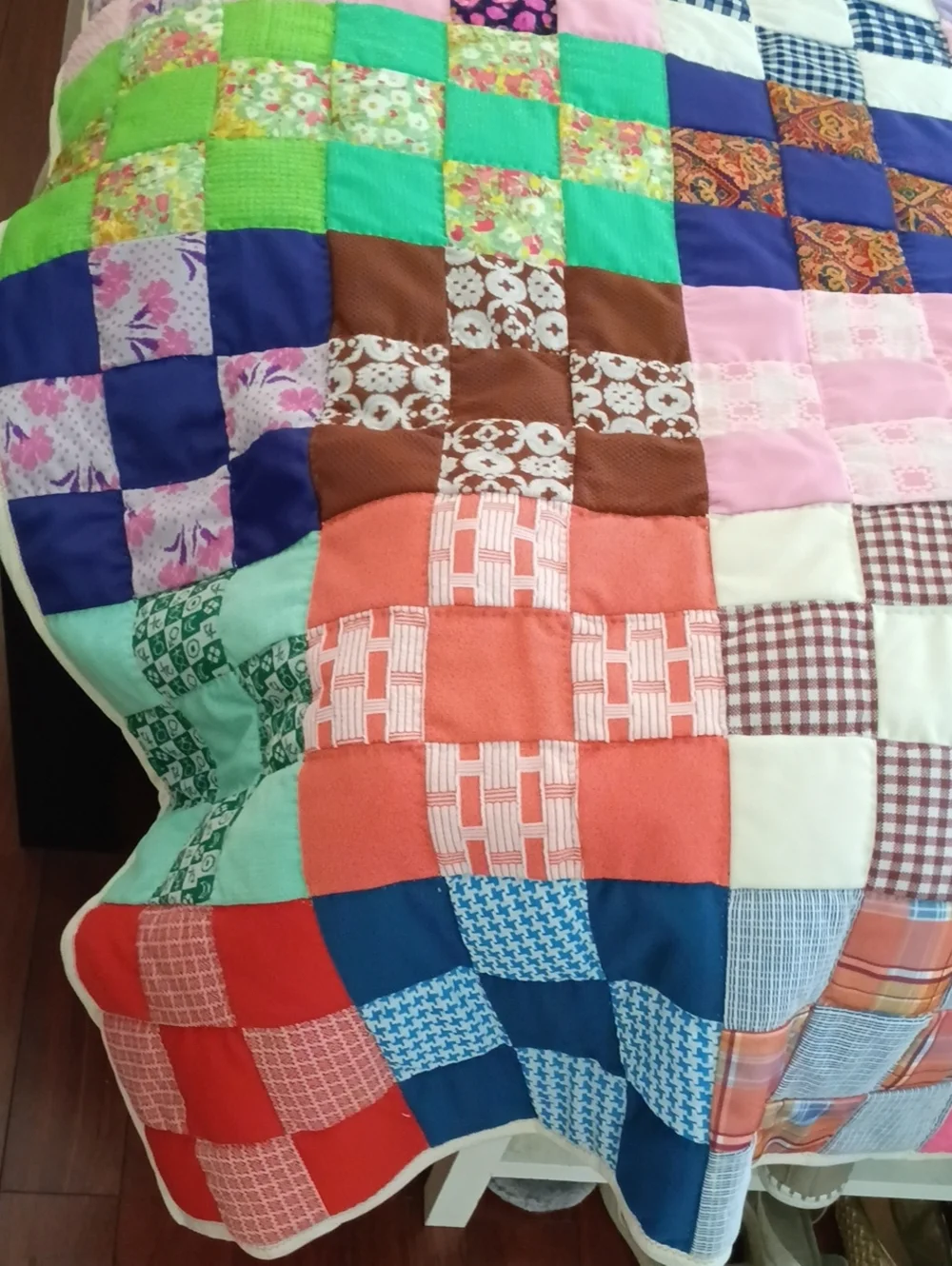 Handmade Patchwork Quilt - Full/Queen - Vintage!